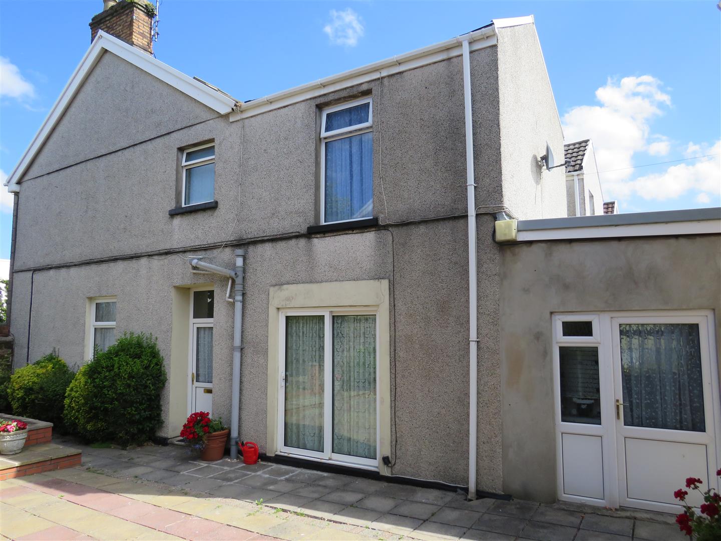 Stepney Place, Llanelli, Carms, SA15 1SE Property for Sale Willow
